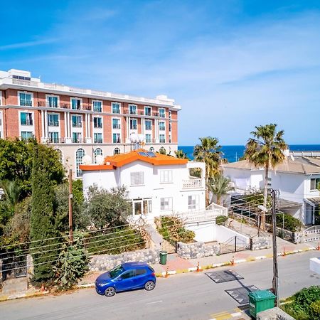 Romantiс Two-Bedroom Apartment With Sea View Girne Dış mekan fotoğraf