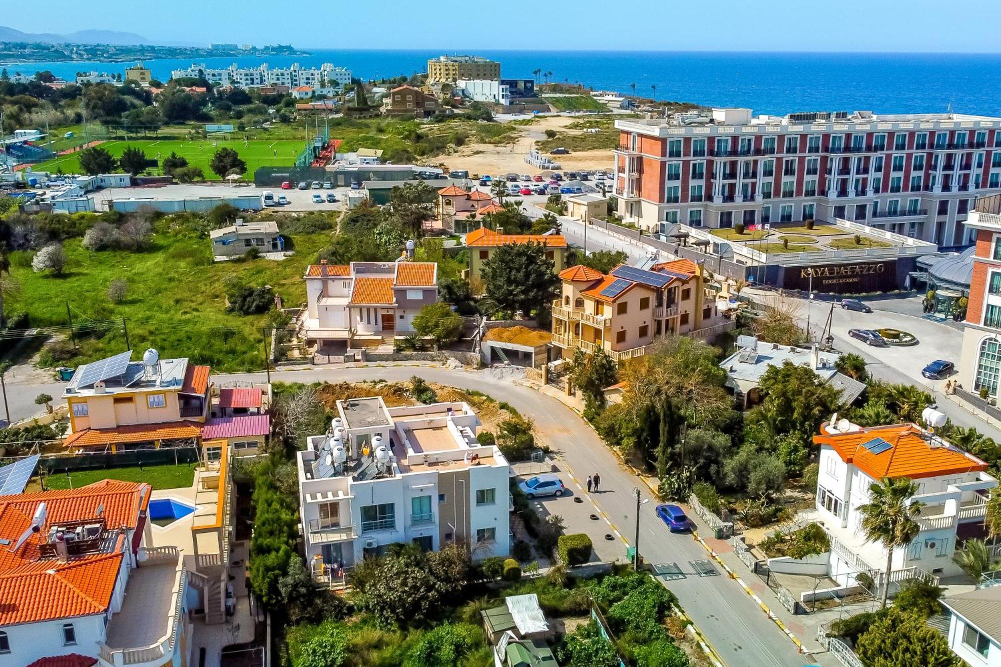 Romantiс Two-Bedroom Apartment With Sea View Girne Dış mekan fotoğraf